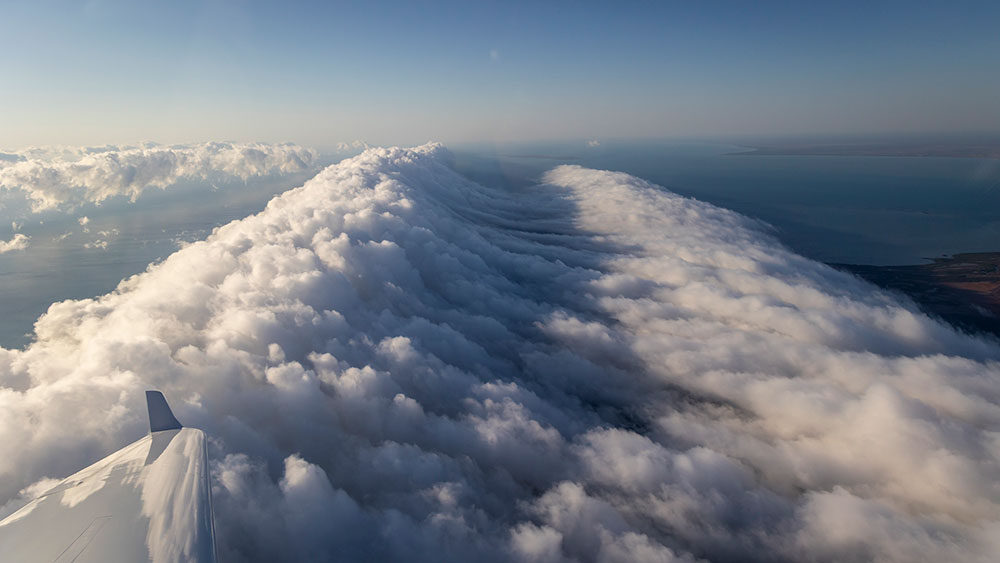 Riding the Morning Glory - Cloud Surfing in the Gulf of Carpentaria Glory 3
