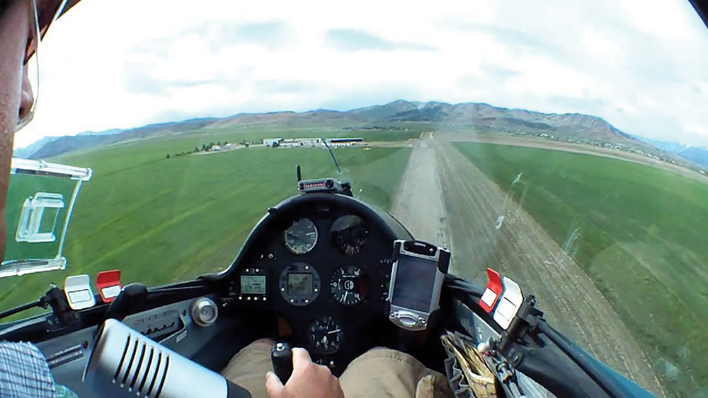 Glider Landing cockpit